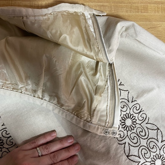 Tweeds linen rayon blend embroidered lined tan skirt women’s size 6 - Picture 11 of 15